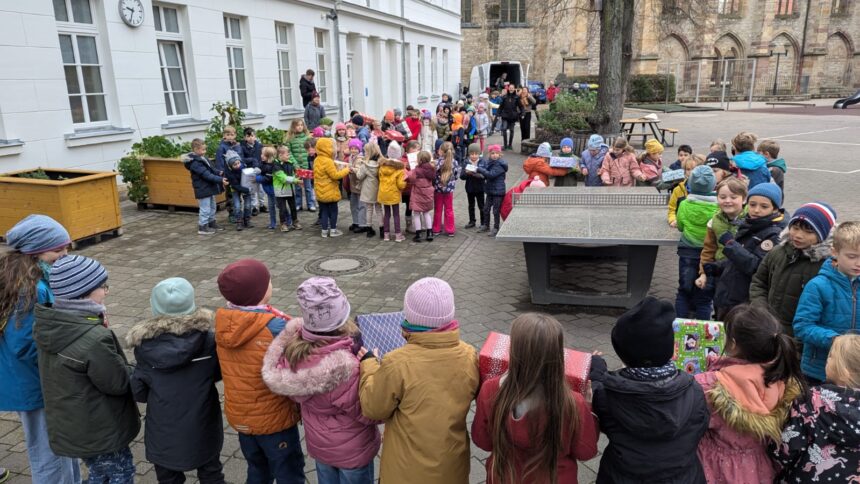 Leuchtende Kinderaugen zu Weihnachten